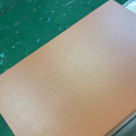 紅橡木做開放式涂裝，滲韻寶封底，水性木器漆做面